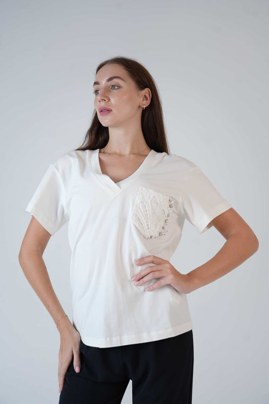 T-Shirt with Crochet Pocket